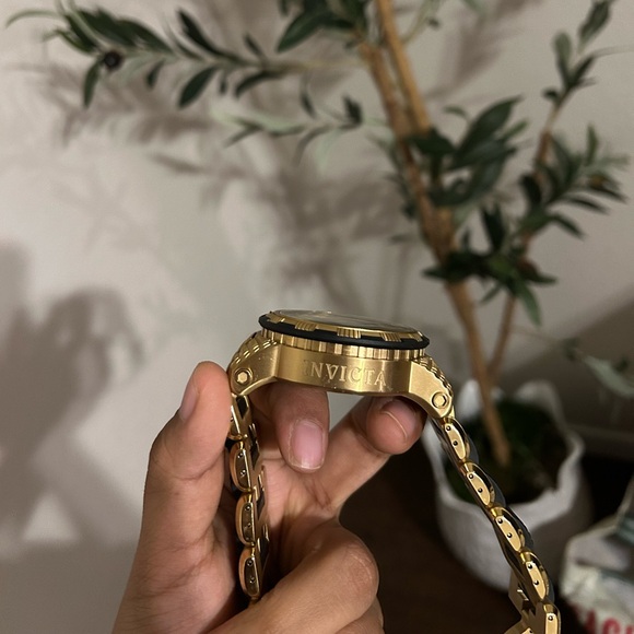 Invicta Gold and Black Watch with Chronograph - Picture 6 of 11